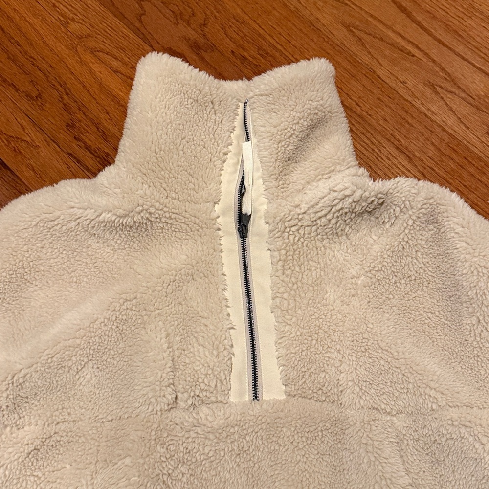 Varley fleece pullover - Picture 2 of 4